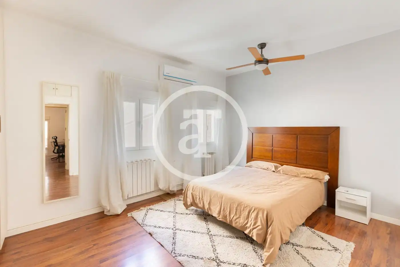 Flat for rent in Calle de la Iglesia, Opañel