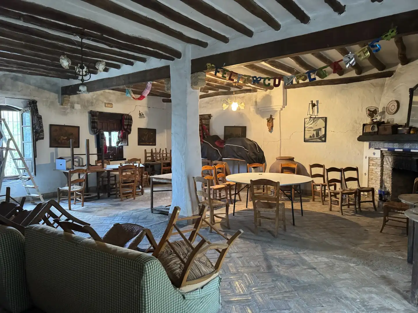 Gebäude zum Verkauf in Marchena mit Gemeinschaftspool