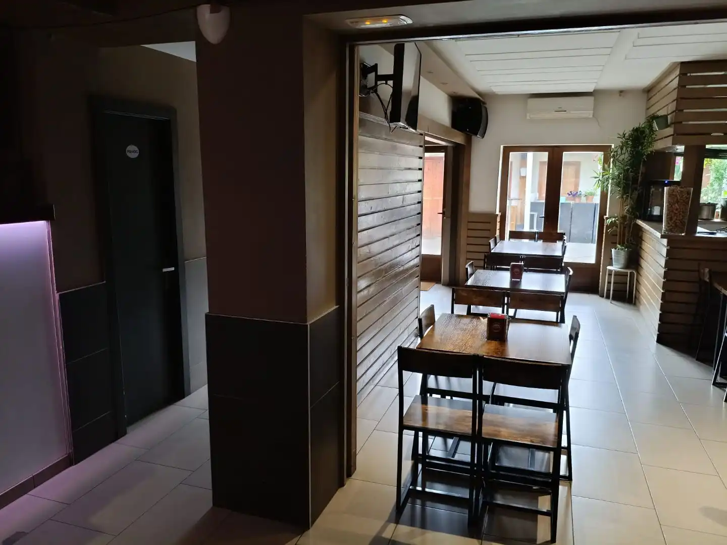 Local en traspaso en Mojados con Aire acondicionado, Calefacción y Terraza
