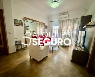 Sala d'estar de Pis de lloguer en  Valencia Capital amb Aire condicionat, Terrassa i Moblat
