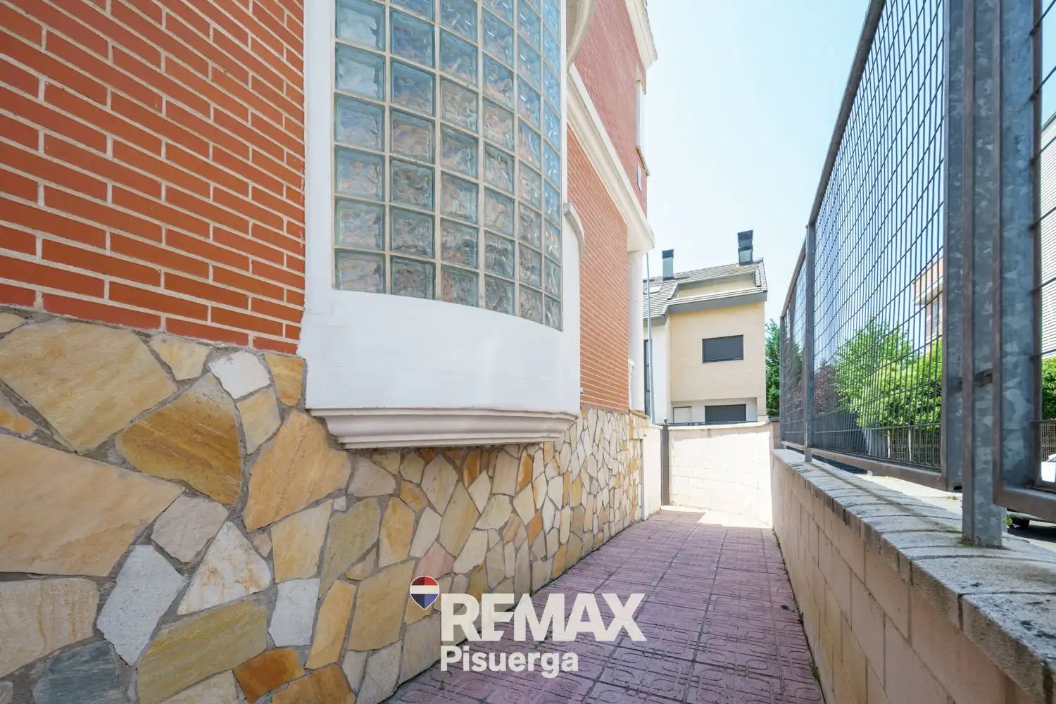 Vista exterior de Casa o xalet en venda en Valladolid amb Aire condicionat, Calefacció i Terrassa