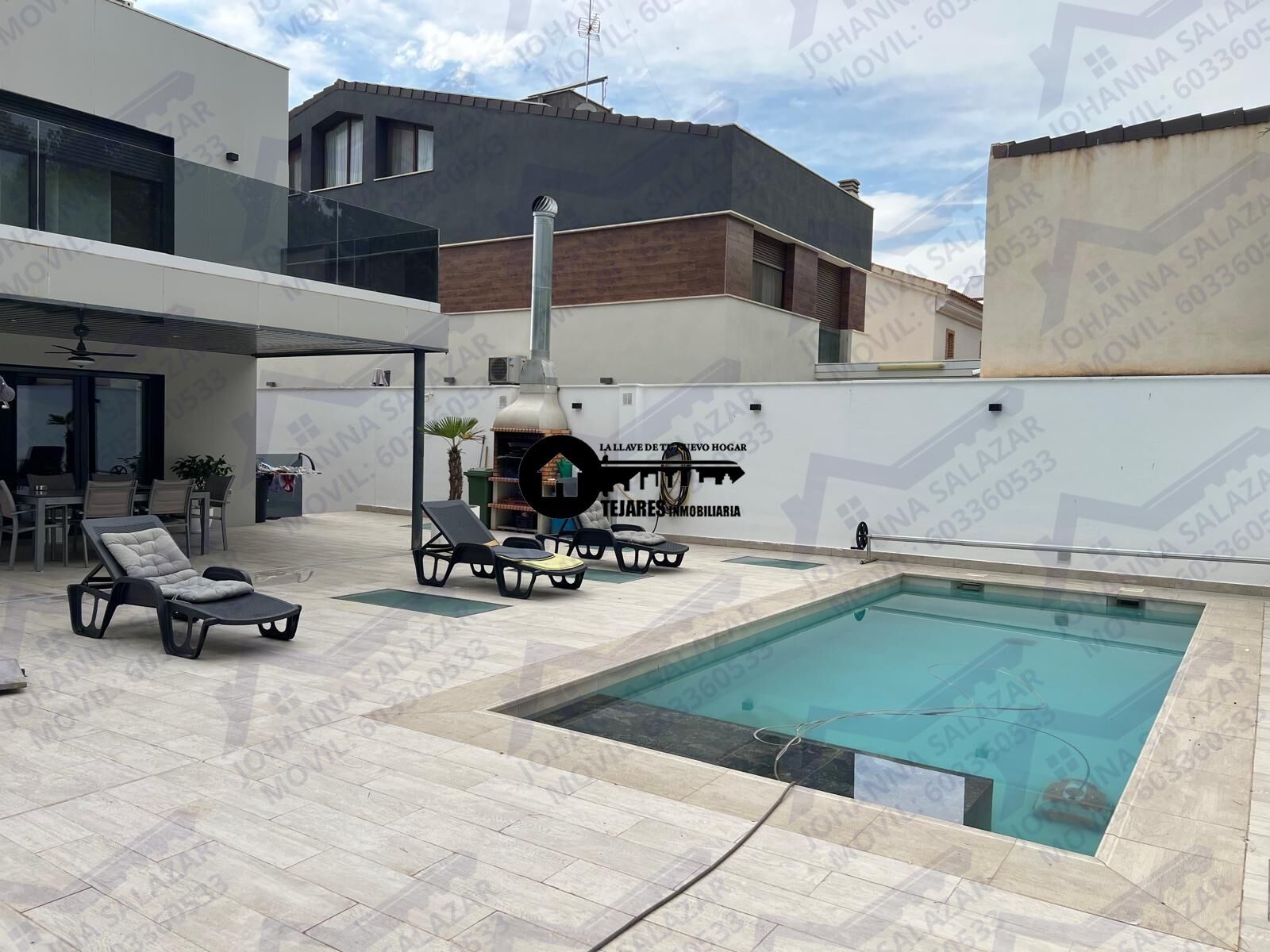 Swimming pool of House or chalet for sale in  Albacete Capital  with Private garden, Terrace and Storage room