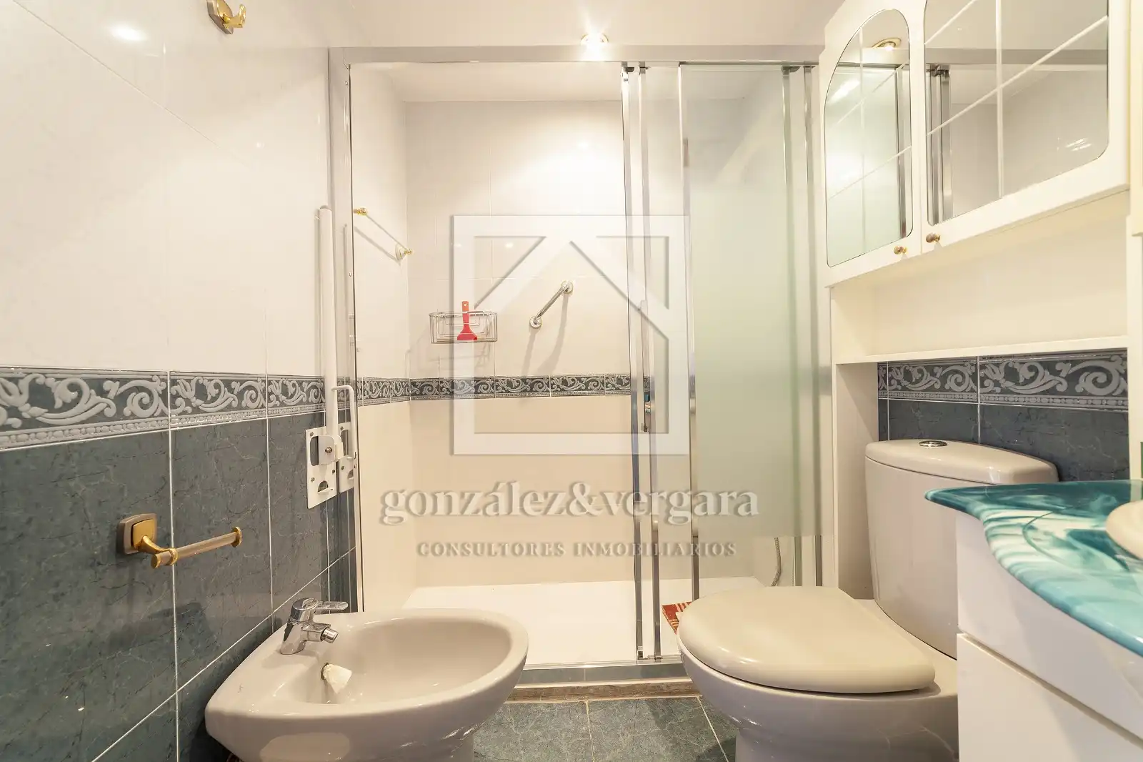 Baño de Piso en venta en Valencia con Aire acondicionado, Calefacción y Terraza