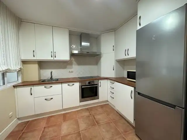 Wohnung zur Miete in Rúa da República de El Salvador, Ensanche - Sar