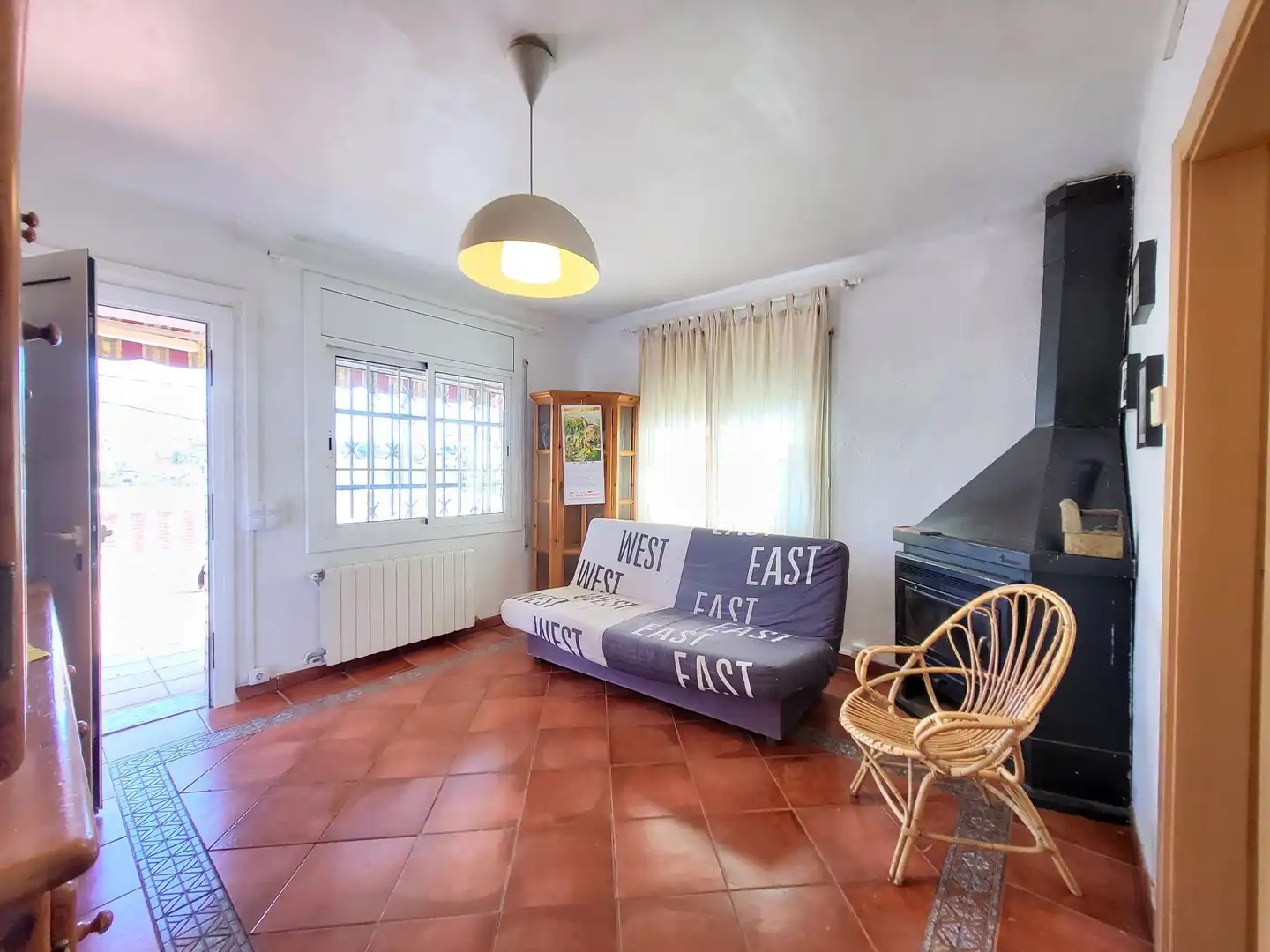 Sala d'estar de Casa o xalet en venda en Esparreguera amb Calefacció, Jardí privat i Terrassa