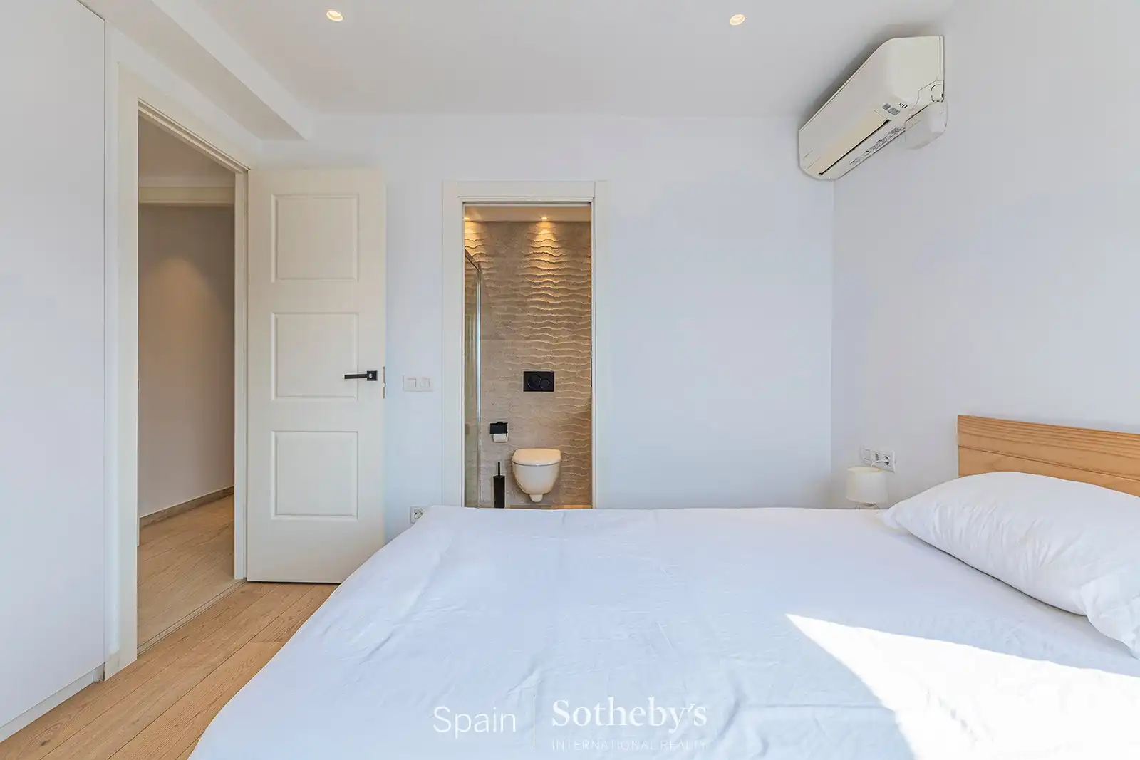 Habitación de Apartamento en venta en Barcelona con Aire acondicionado y Terraza