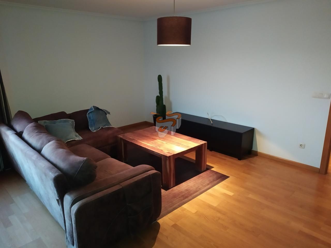 Sala d'estar de Dúplex en venda en Narón amb Calefacció, Traster i Moblat