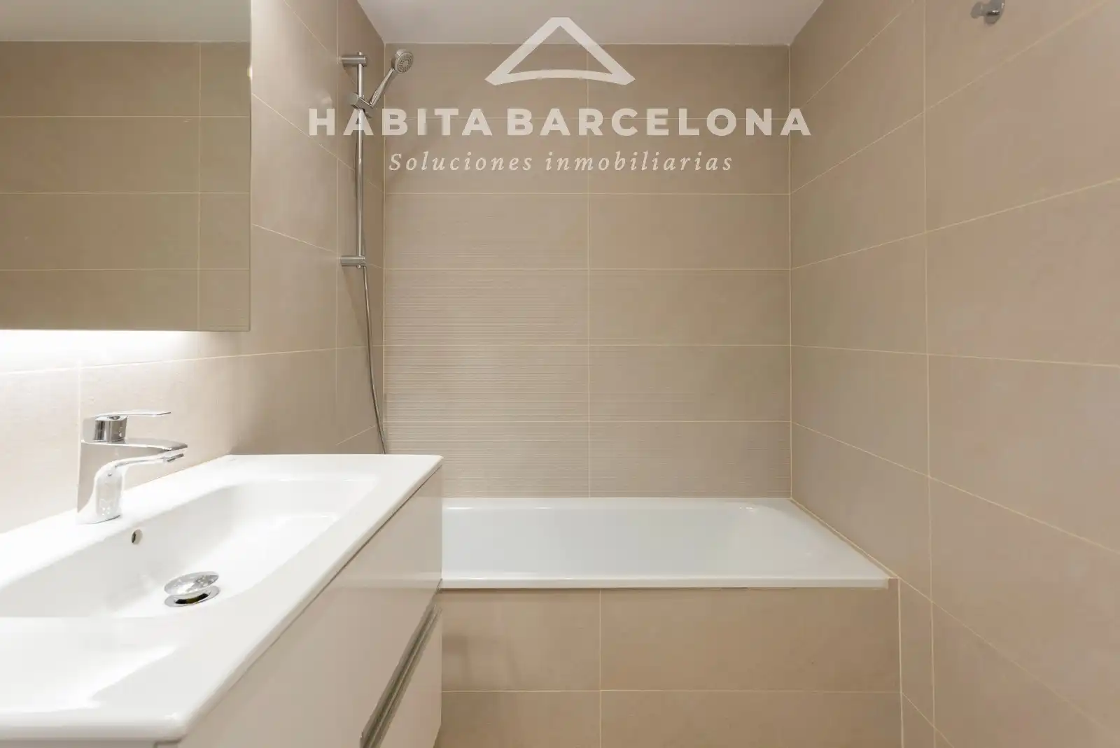 Flat for rent in Carrer de Laforja, Sant Gervasi- Galvany