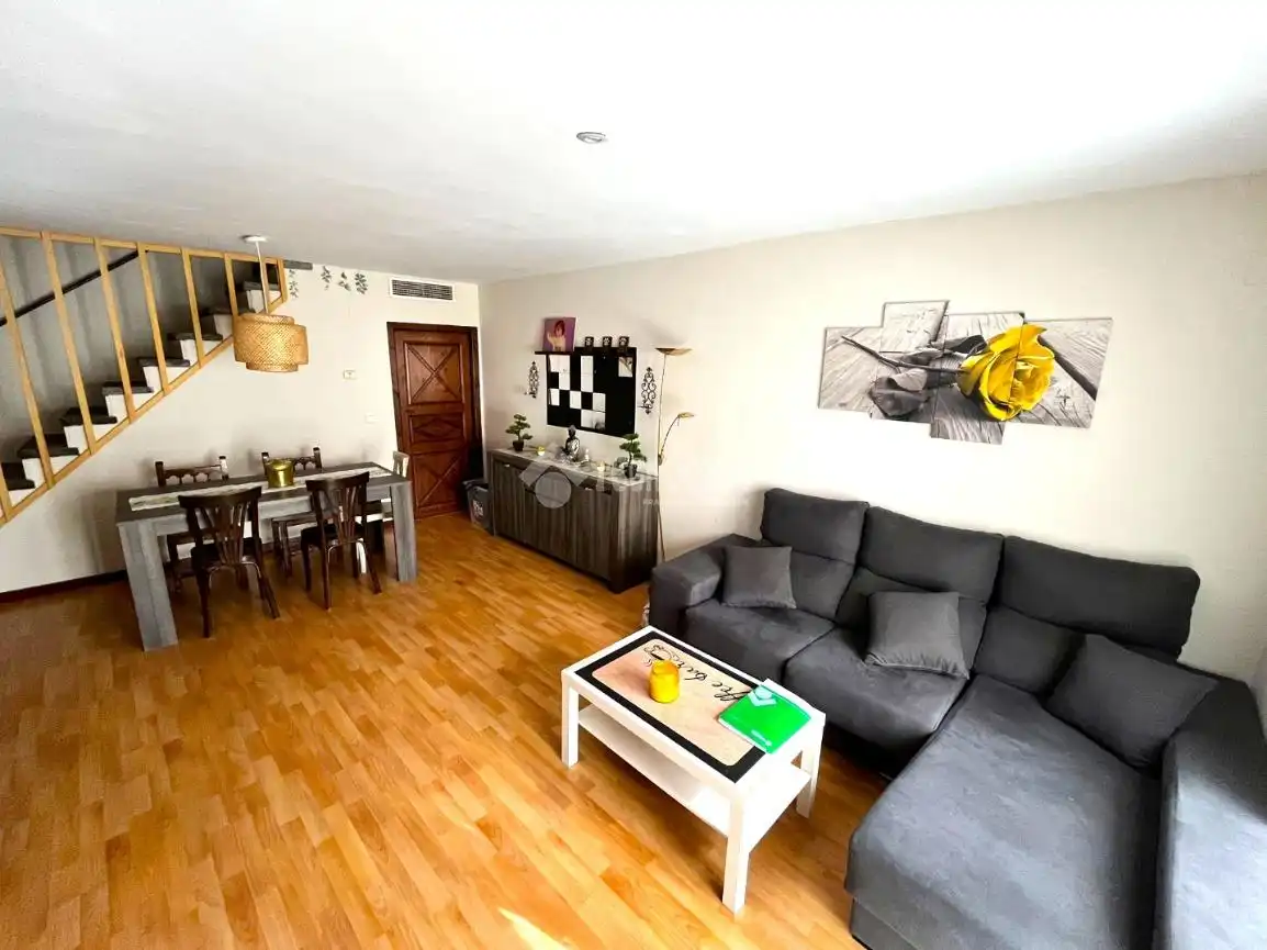 Sala de estar de Casa adosada en venta en Villamayor de Gállego con Aire acondicionado y Terraza