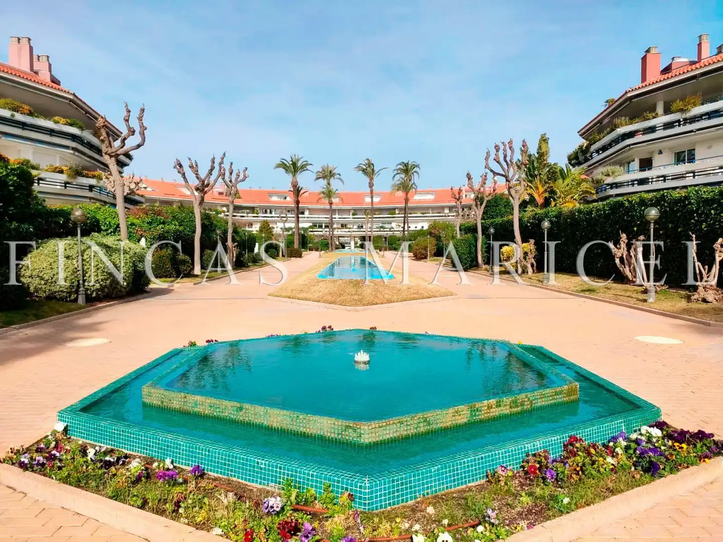 Exterior view of Flat for sale in Sitges  with Air Conditioner, Heating and Private garden