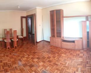 Living room of Flat for sale in Valladolid Capital  with Terrace and Balcony