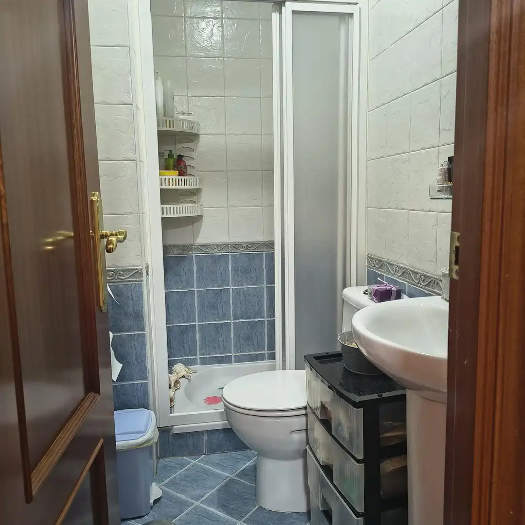 Baño de Piso en venta en Linares con Terraza y Balcón
