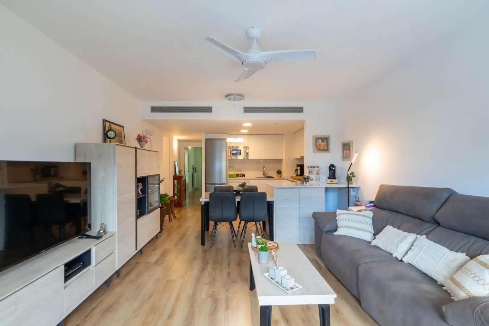 Sala de estar de Piso en venta en Terrassa con Aire acondicionado, Calefacción y Parquet