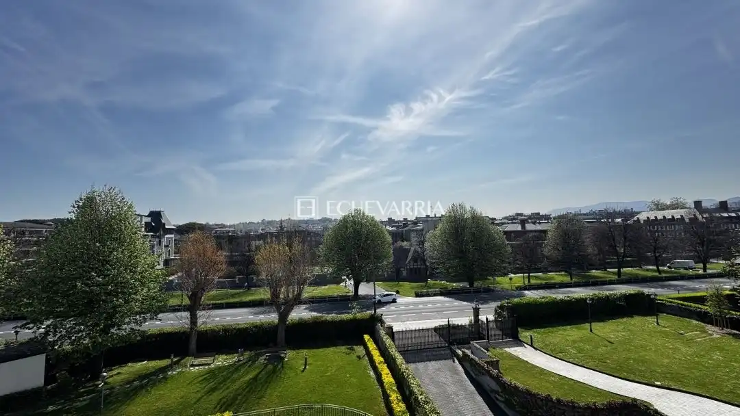 Pis amb jardí en venda a Las Arenas, imagen 48