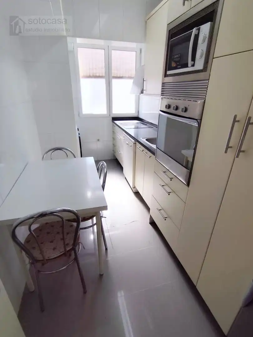 Cocina de Ático en venta en Valladolid con Calefacción, Trastero y Amueblado