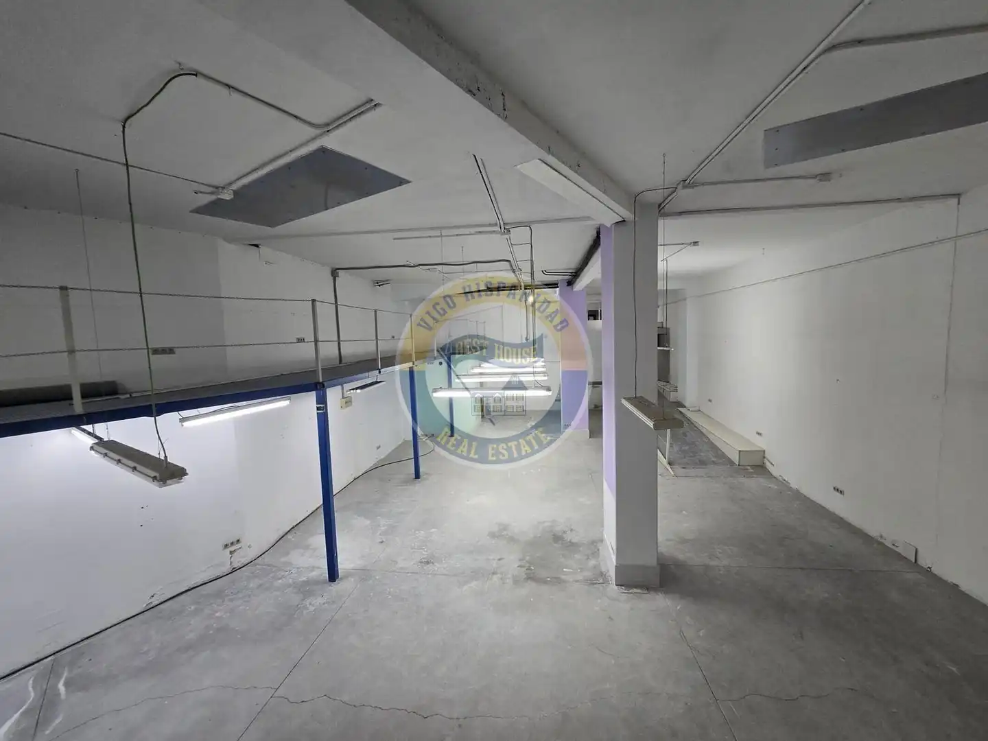Local comercial en venta en Calle del Pintor Laxeiro, imagen 3