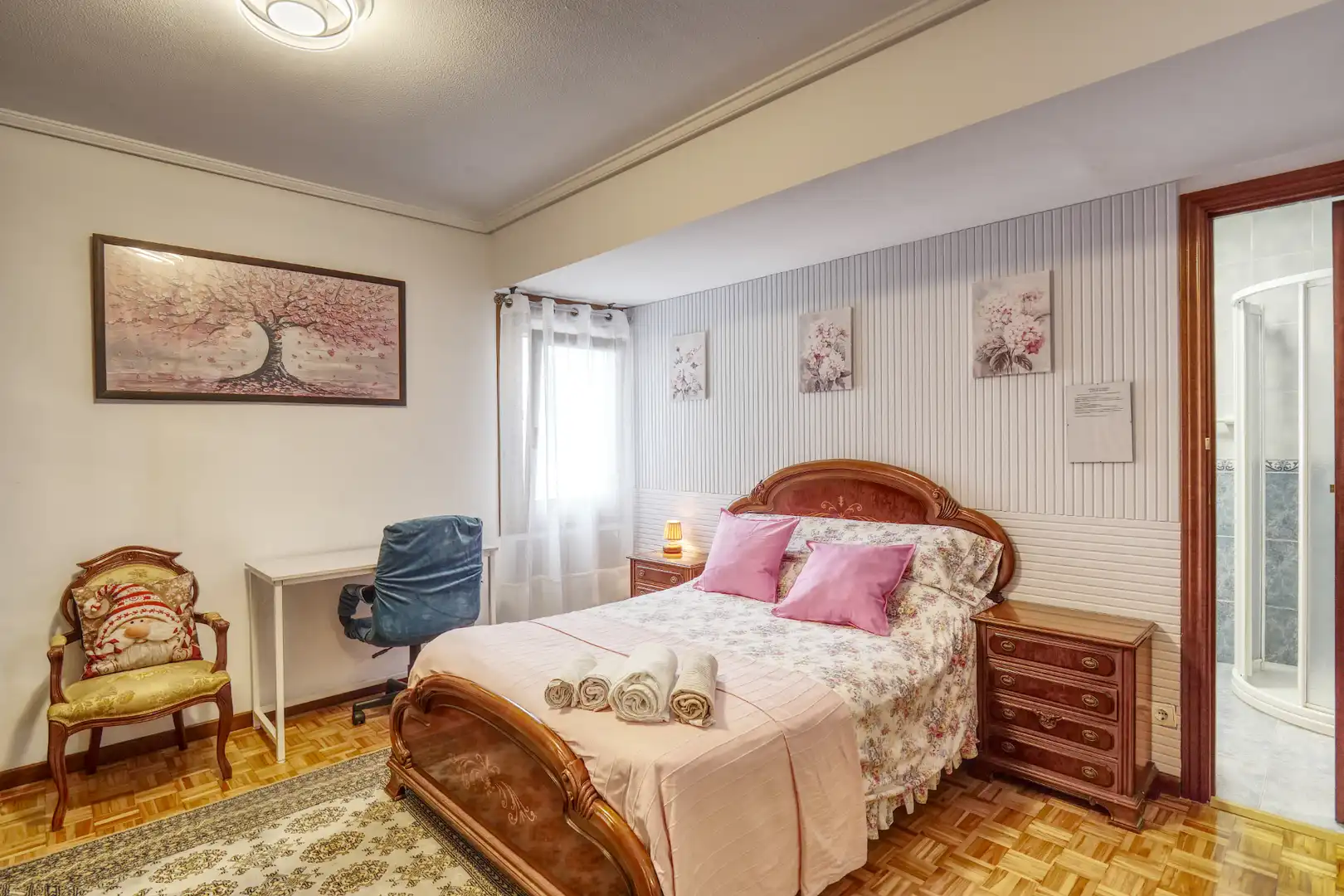 Habitación de Piso en venta en A Coruña Capital  con Calefacción, Parquet y Amueblado