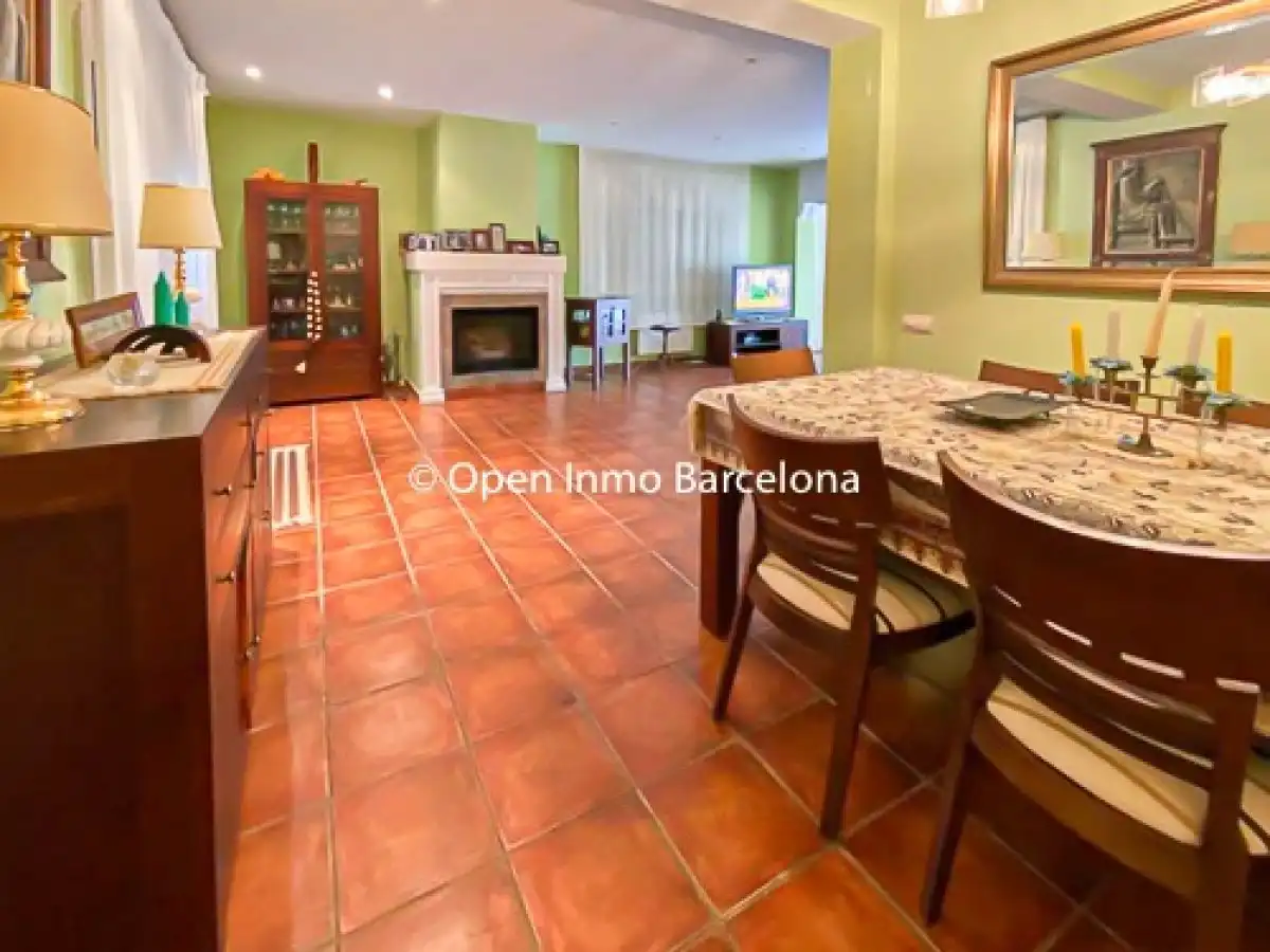 Houses for sale in Avenida MONTSENY, Mas d'En Serra - Els Cards