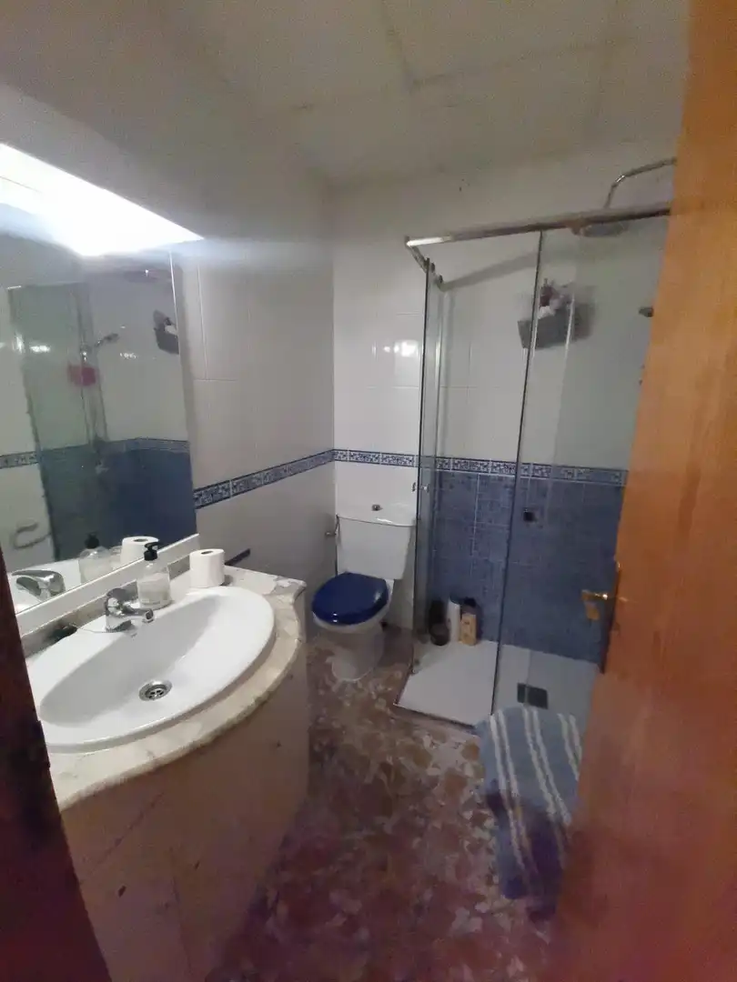 Badezimmer von Haus oder Chalet zum Verkauf in San Pedro del Pinatar mit Privatgarten, Terrasse und Möbliert