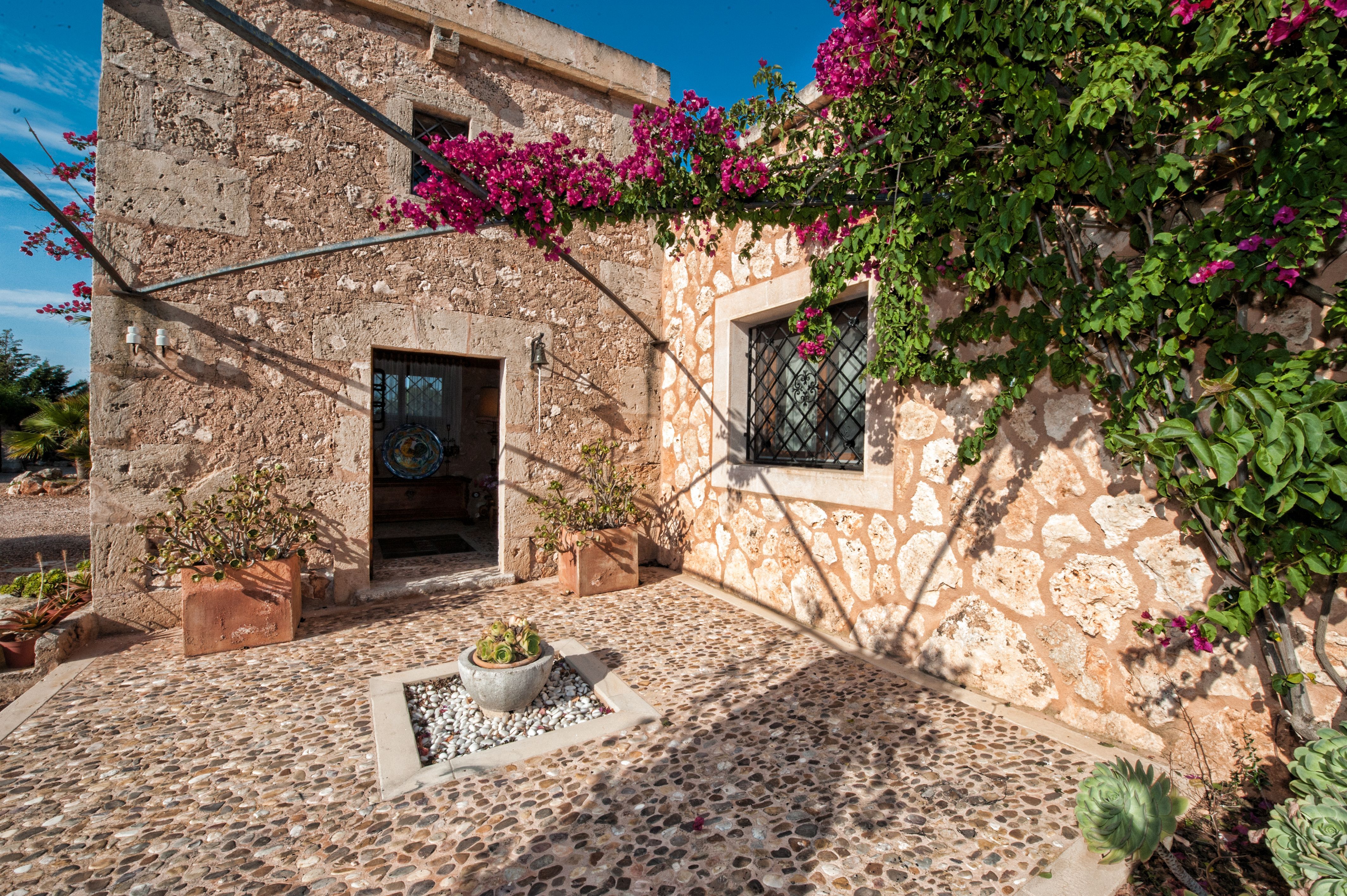 Vista exterior de Casa o xalet en venda en Llucmajor amb Aire condicionat, Calefacció i Terrassa