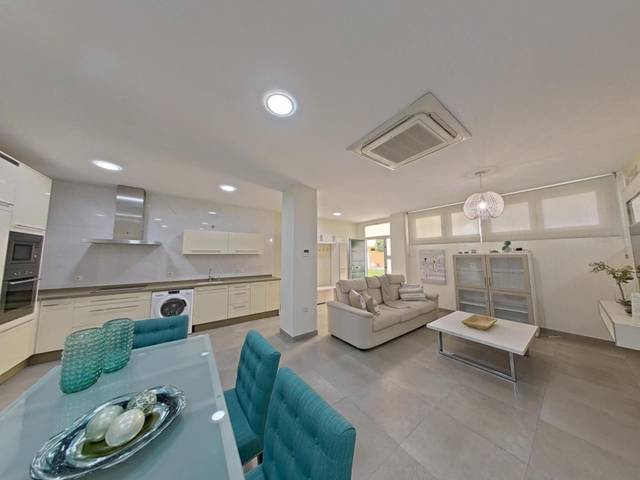 Piso en Venta en Calle San Juan de la Cruz en Ollerías - San Cayetano