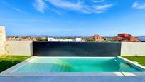Schwimmbecken von Haus oder Chalet zum verkauf in Fortuna mit Klimaanlage, Terrasse und Schwimmbad