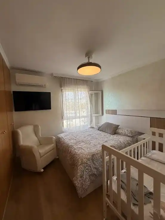 Schlafzimmer von Wohnung zum Verkauf in Marbella mit Klimaanlage, Heizung und Privatgarten