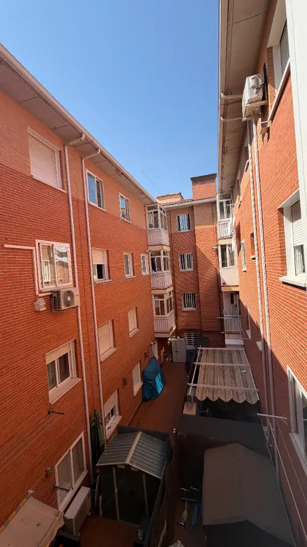 Vista exterior de Piso en venta en Valdemoro con Aire acondicionado, Calefacción y Parquet