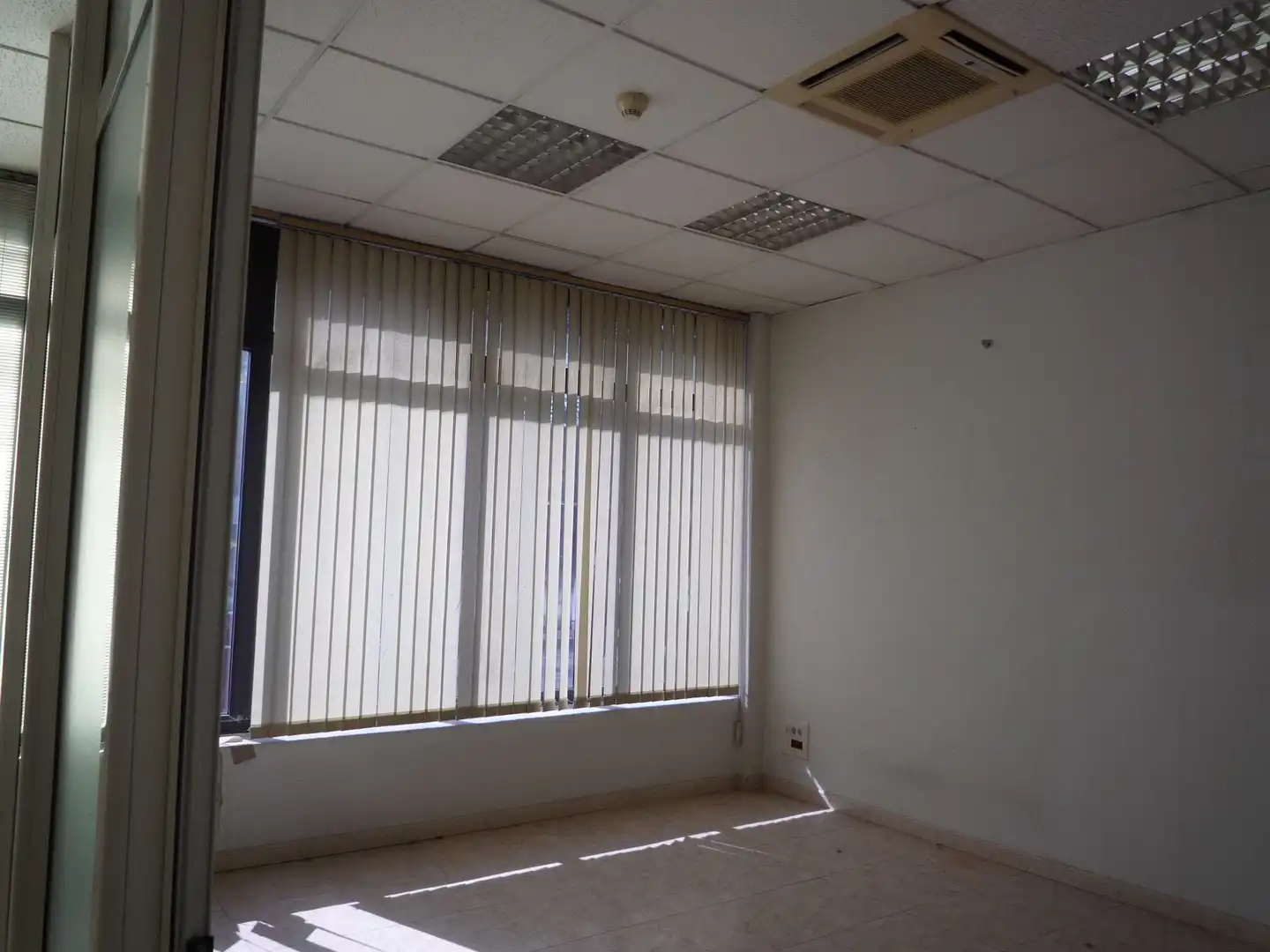 Local comercial en alquiler en Alisal - San Román, imagen 6