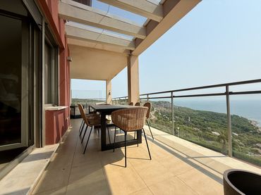 Apartament amb piscina de lloguer a Calle Forcall
