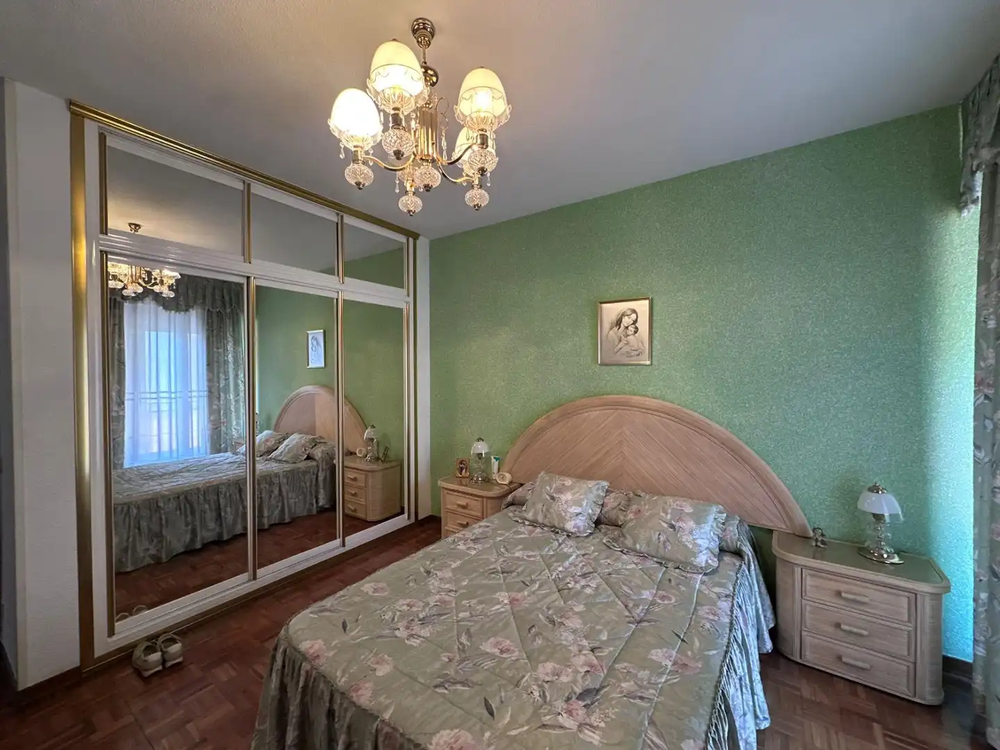 Habitación de Piso en venta en Madrid con Calefacción, Parquet y Terraza