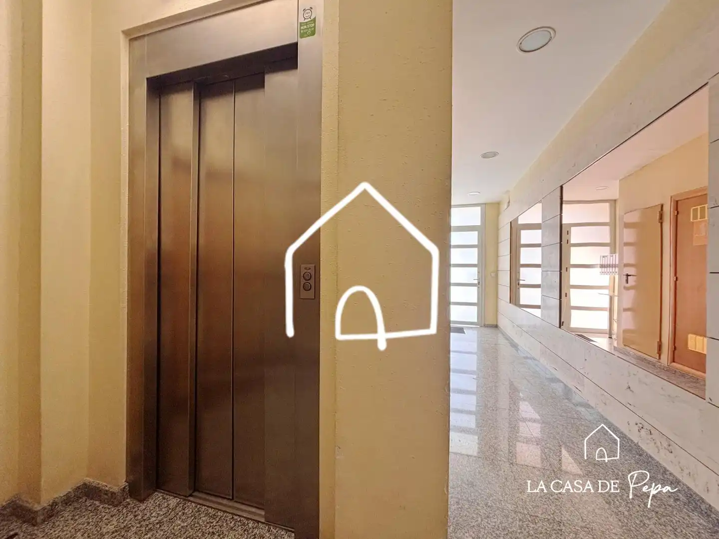 Piso en venta en Viladecans con Aire acondicionado, Calefacción y Parquet