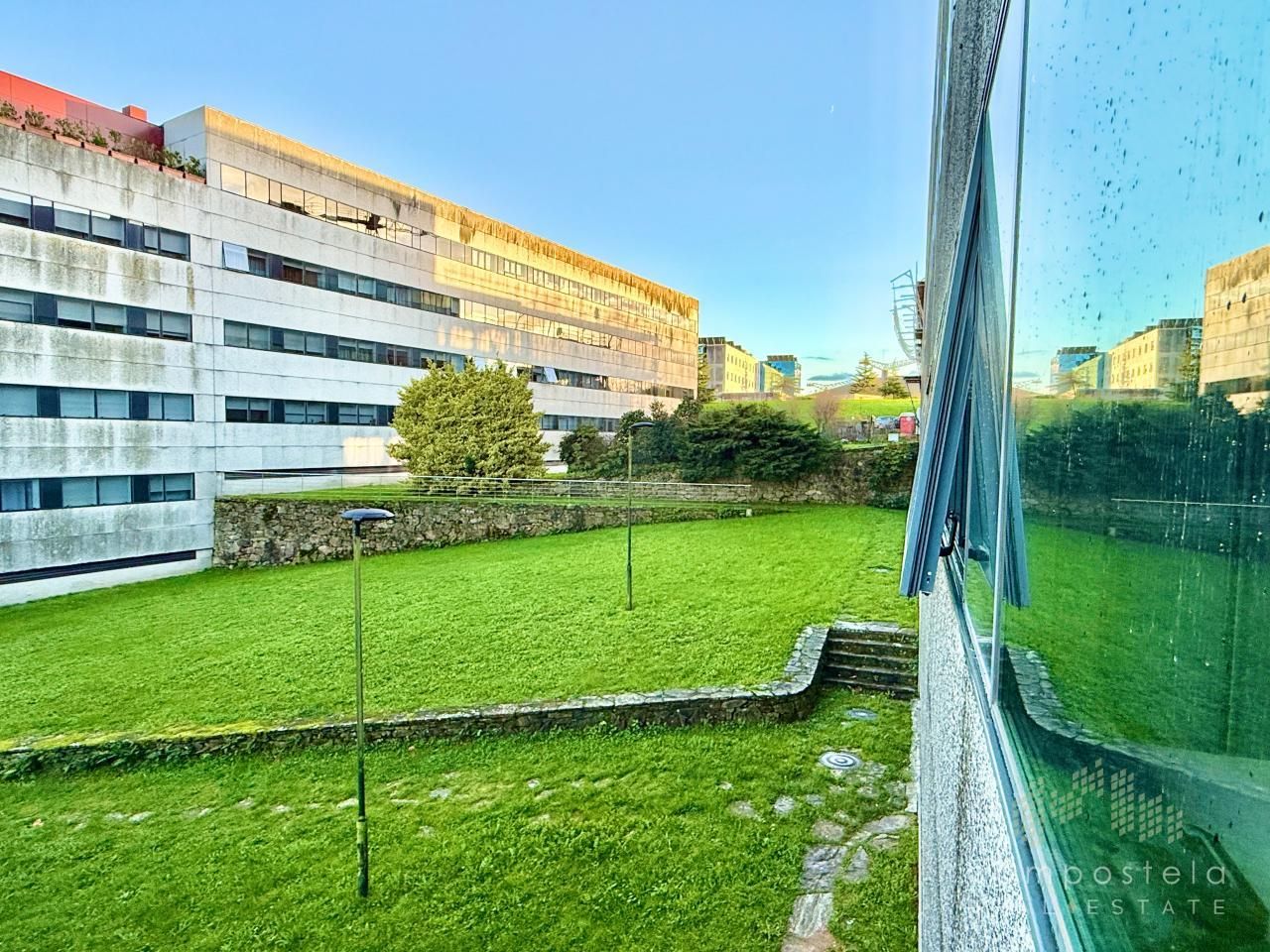 Flat to rent in Plaza Francisco Fernández Del Riego, San Lázaro - Meixonfrío