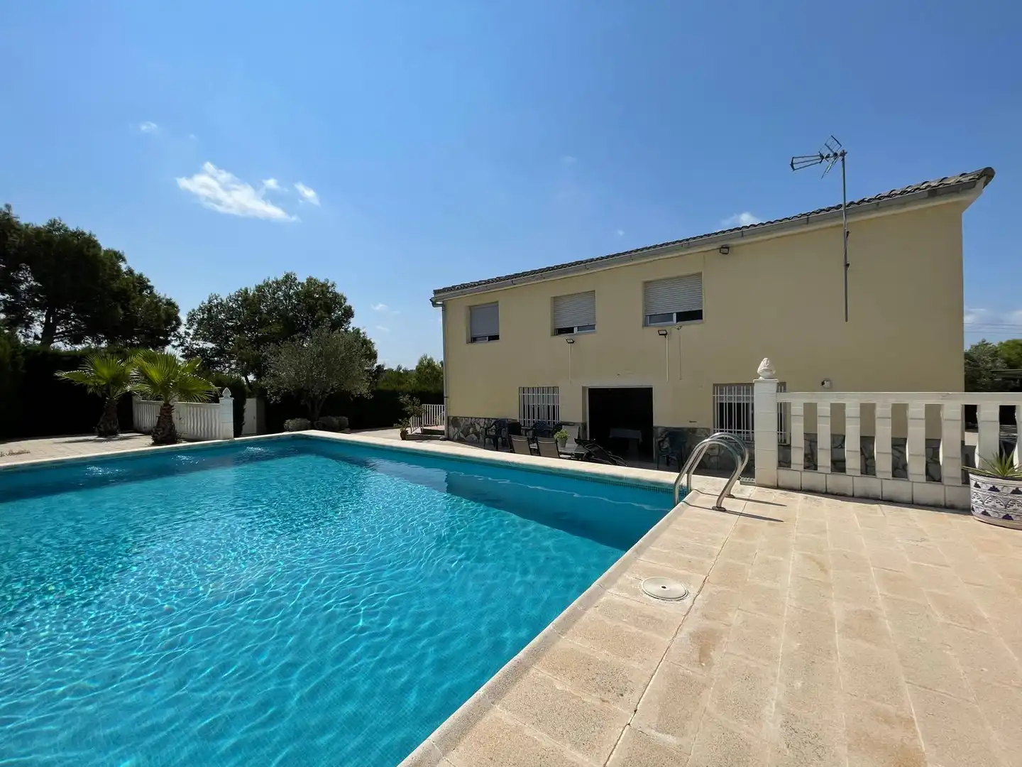 Detached house with pool for sale in Montserrat, imagen 2