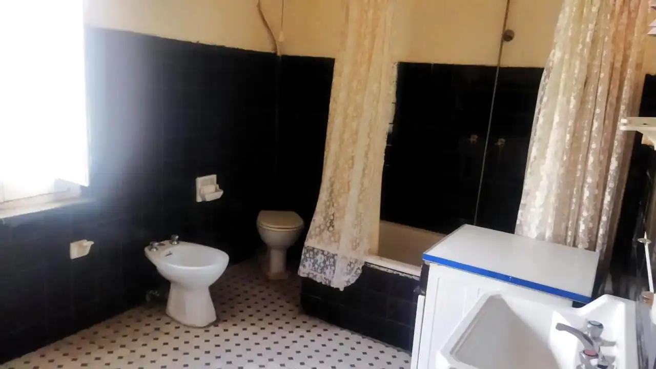 Bany de Edifici en venda en Cistierna