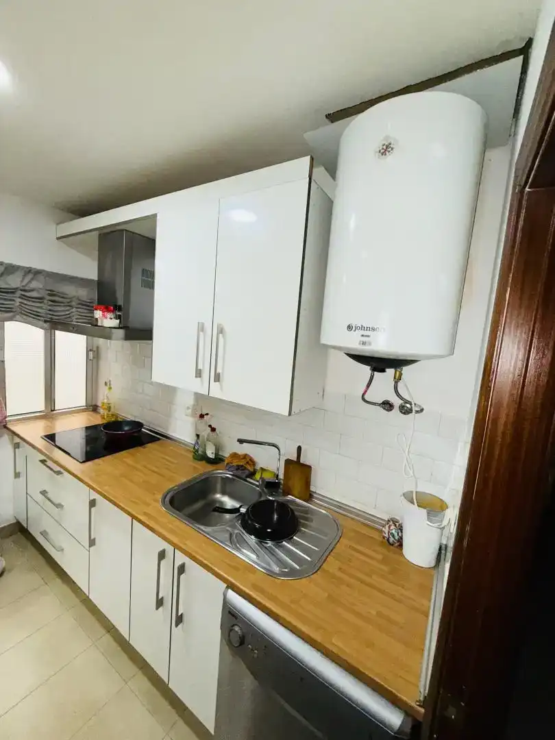 Cuina de Pis per a compartir en Andújar amb Aire condicionat, Parquet i Moblat