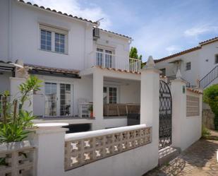 Exterior view of Single-family semi-detached for sale in Empuriabrava  with Heating, Terrace and Oven