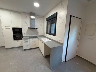 Flat with lift for sale in Carrer Poliesportiu