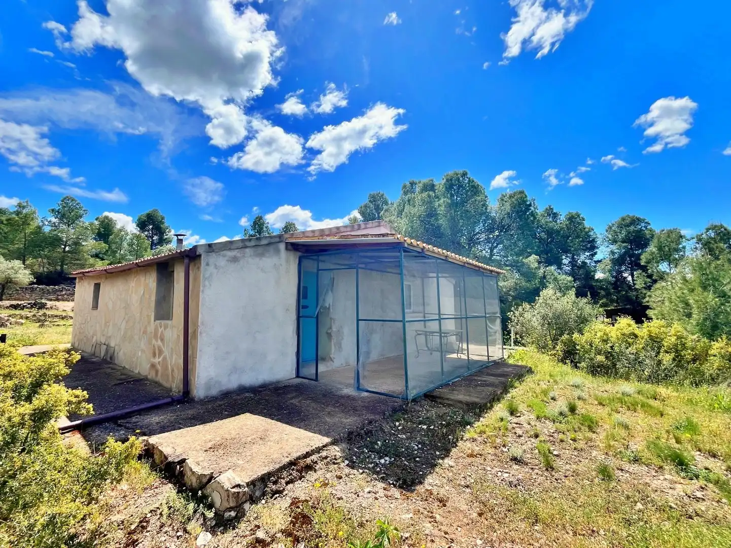 Houses for sale in Flix
