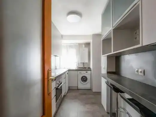 Cuina de Pis en venda en  Madrid Capital amb Aire condicionat, Terrassa i Balcó