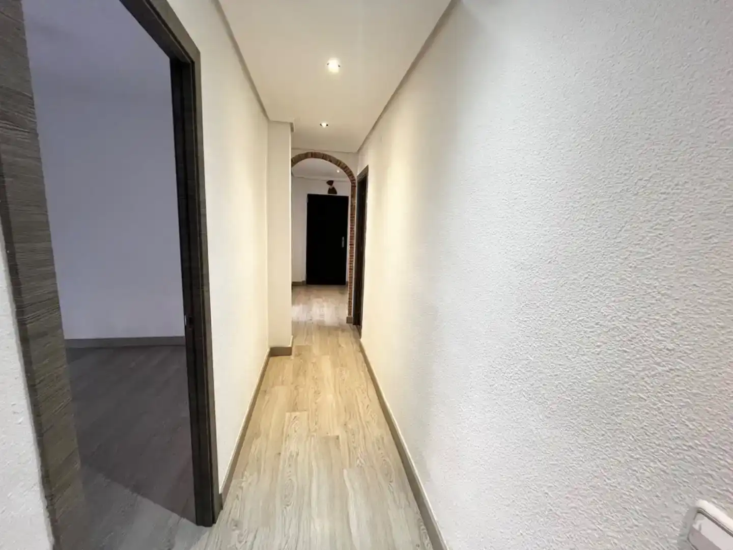 Wohnung zur Miete in L'Eliana mit Klimaanlage und Balkon