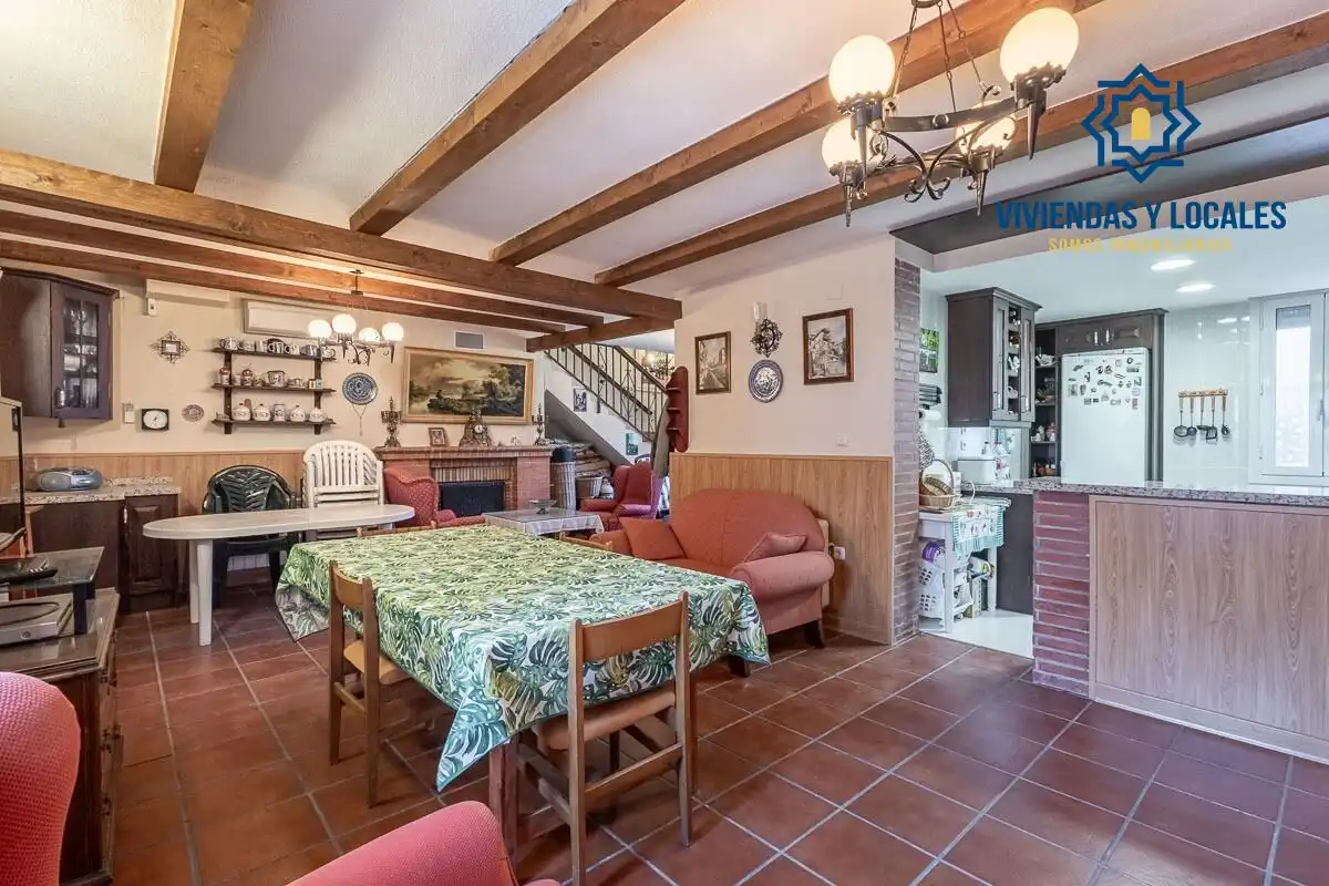 Casa con piscina in vendita a Avenida MOLINO ALTO, imagen 4