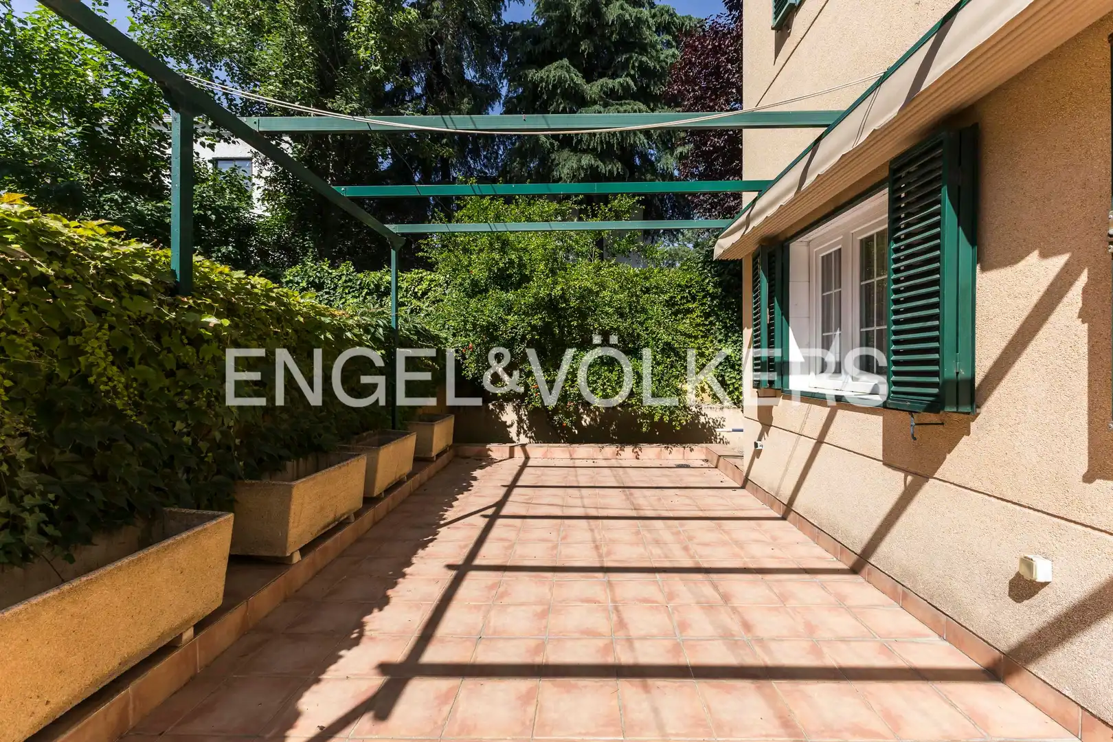 Terraza de Casa o chalet en venta en Madrid con Aire acondicionado, Calefacción y Jardín privado