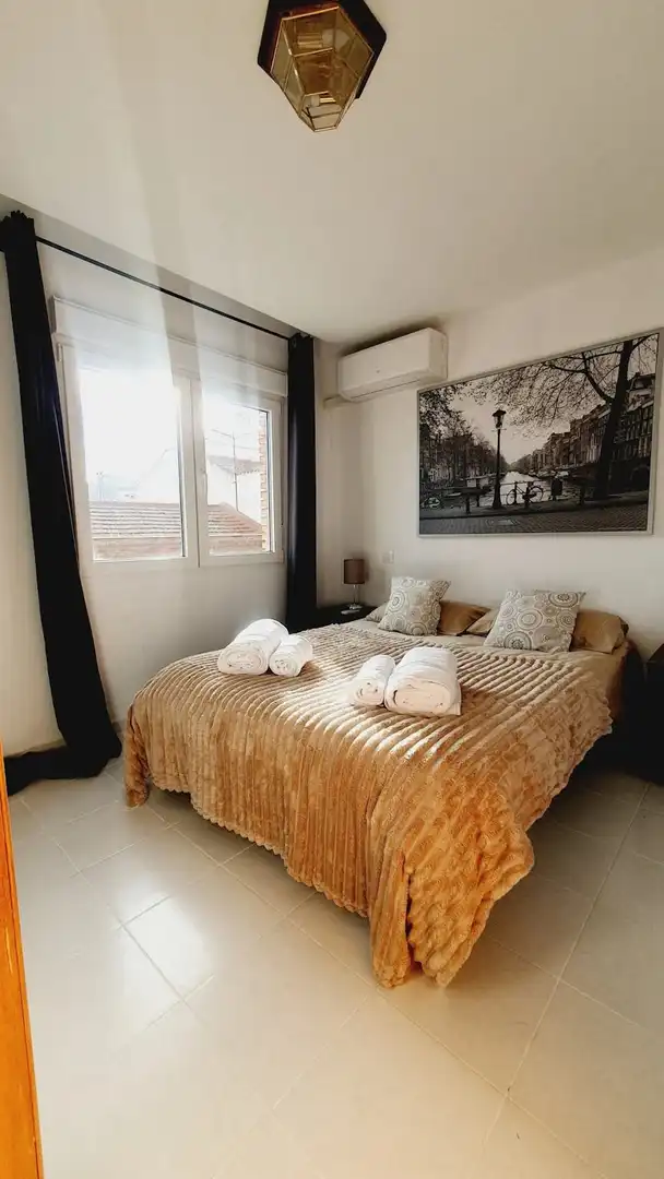 Bedroom of Flat for rent in Madrid  with Air Conditioner, Furnished and Washing machine