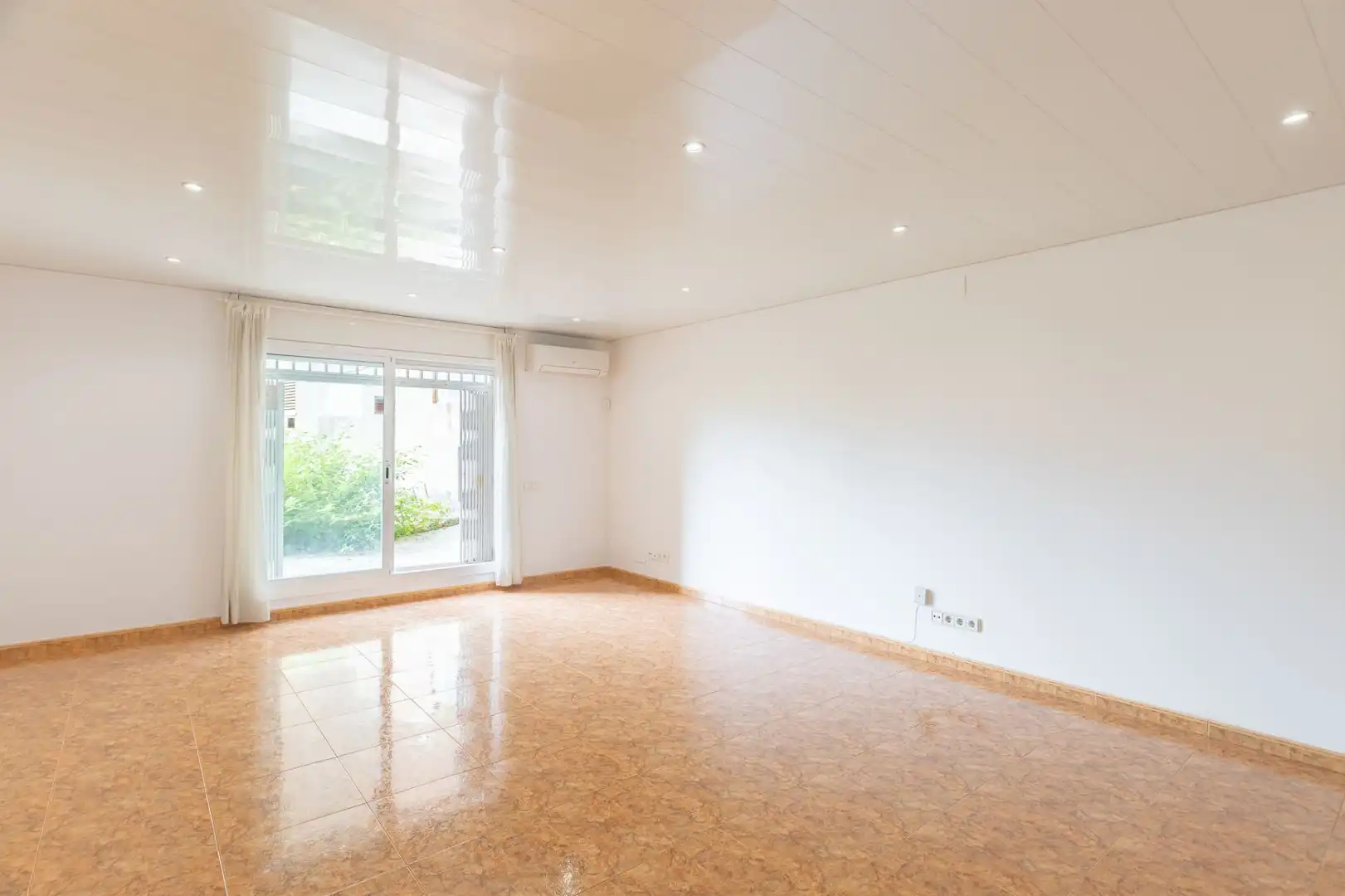 Living room of Flat for sale in Badalona  with Air Conditioner
