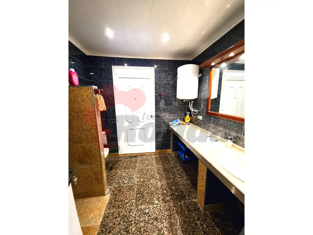 Bathroom of Houses for sale in Lugo  with Terrace and Furnished