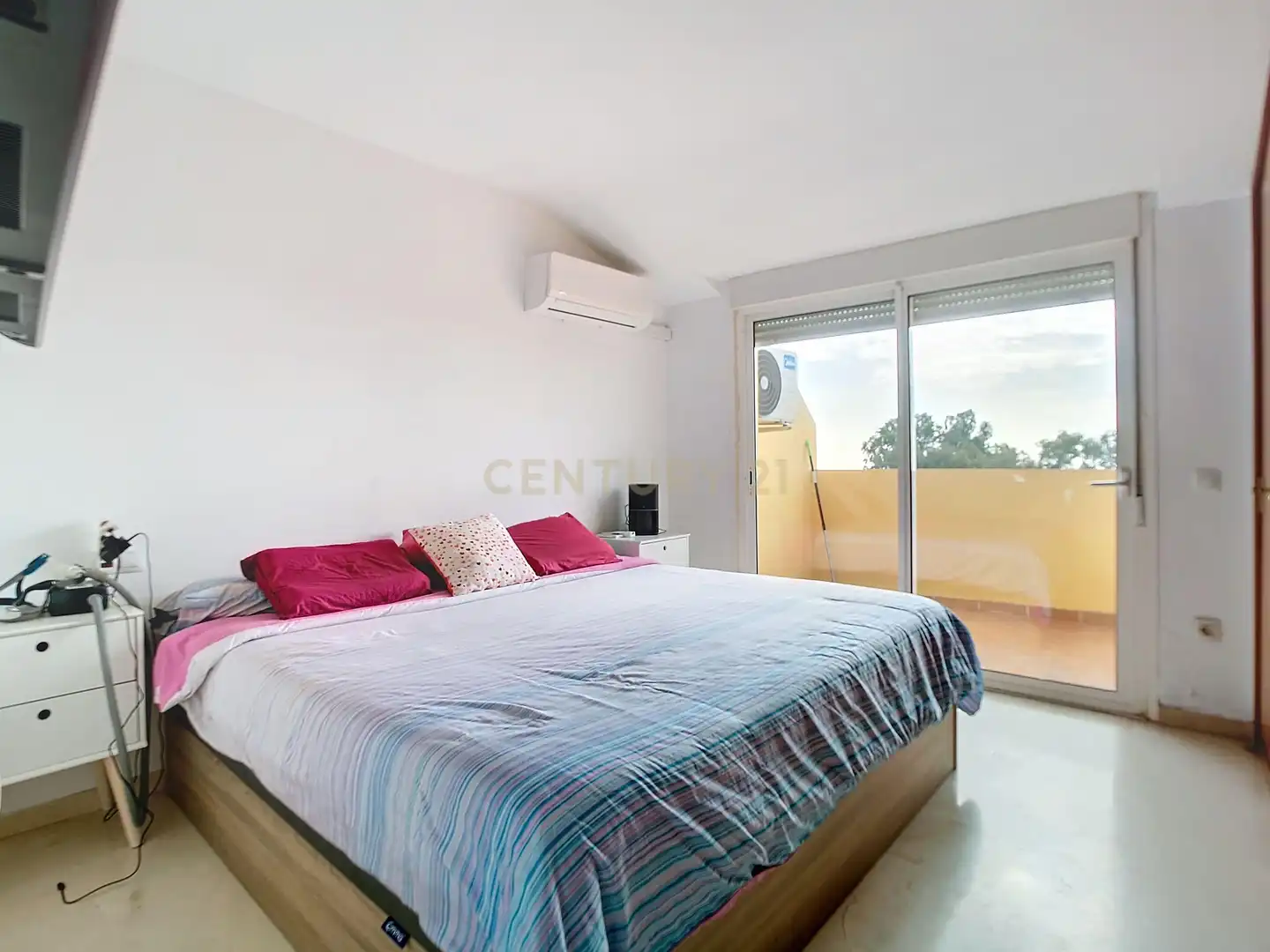 Bedroom of Apartments for sale in Fuengirola  with Air Conditioner, Private garden and Storage room
