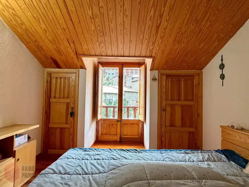 Schlafzimmer von Dachboden zum Verkauf in Setcases