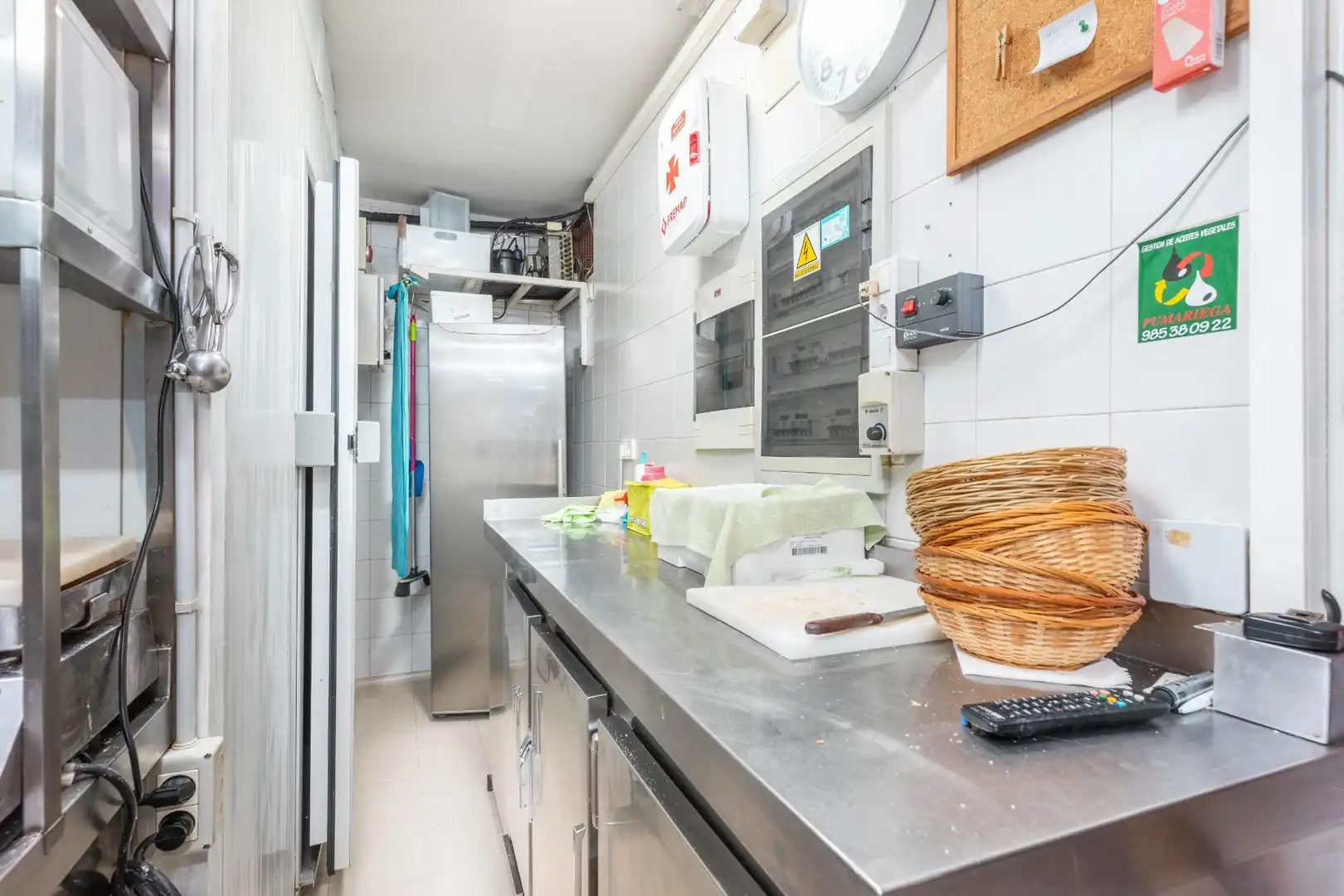 Kitchen of Commercial properties for sale in Oviedo   with Air Conditioner