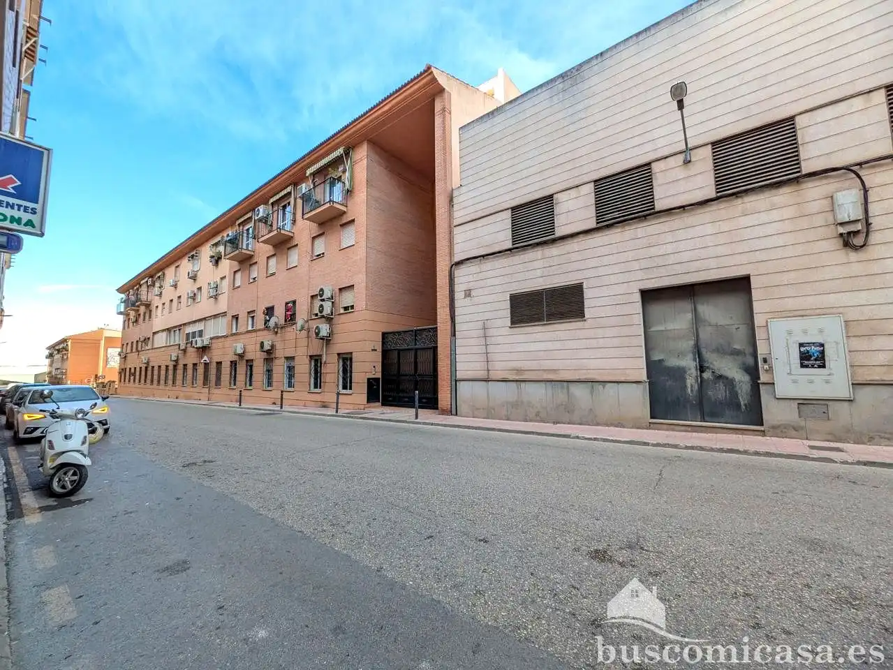 Vista exterior de Dúplex en venda en Linares amb Aire condicionat